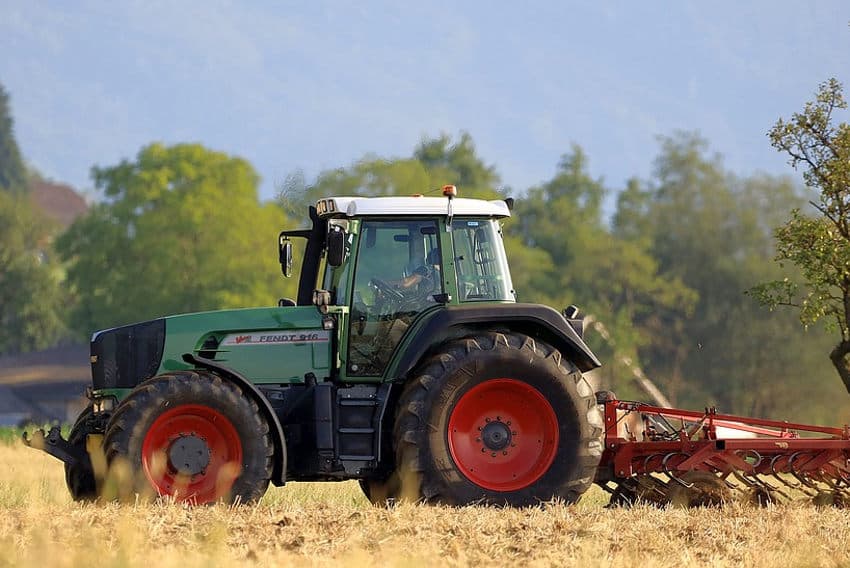 Une projection-débat en présence de Clémentine AUTAIN : rendre plus visible le travail des agricultrices en France…