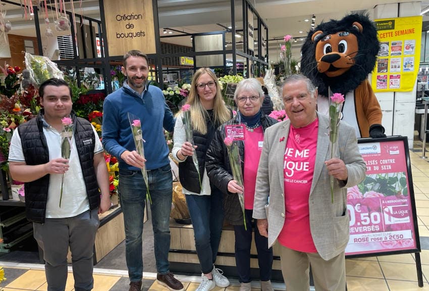 Une simple rose pour un acte généreux : le petit ruisseau de LECLERC fera une grande rivière pour la Ligue 89