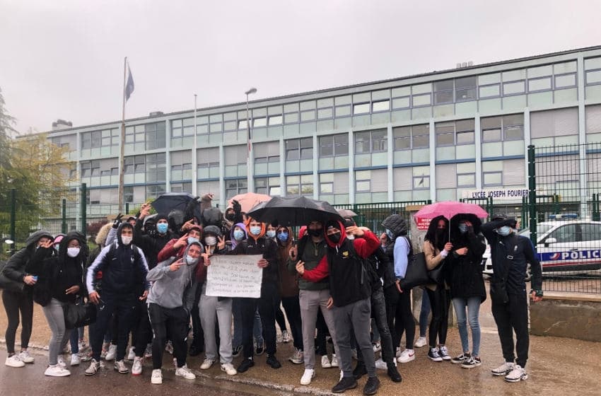 Ils disent non à BLANQUER : les lycéens bloquent leurs établissements pour tenter d’annuler les épreuves du bac