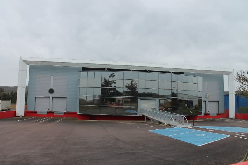 L’ancien site de GEC DIFFUSION attend son nouvel acquéreur à Saint-Julien du Sault…