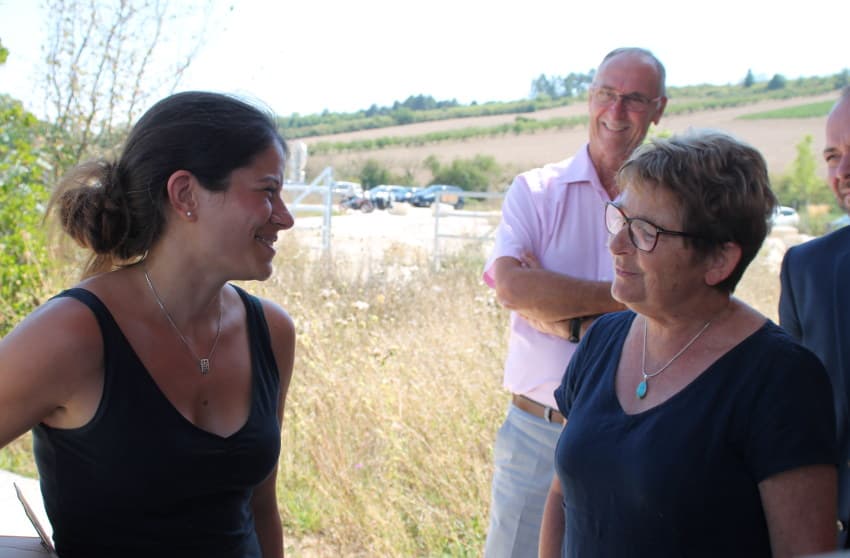 Rencontre écourtée à la Chèvrerie avec la Région : Claire GENET n’en fait pas tout un fromage !