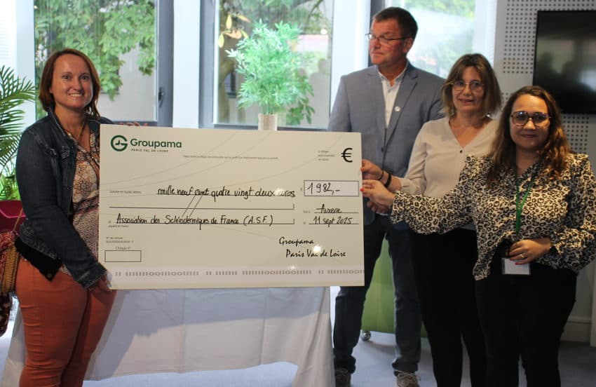Générosité : avec la remise de deux chèques, GROUPAMA fait deux heureux, « Ensemble pour Voir » et l’ASF !