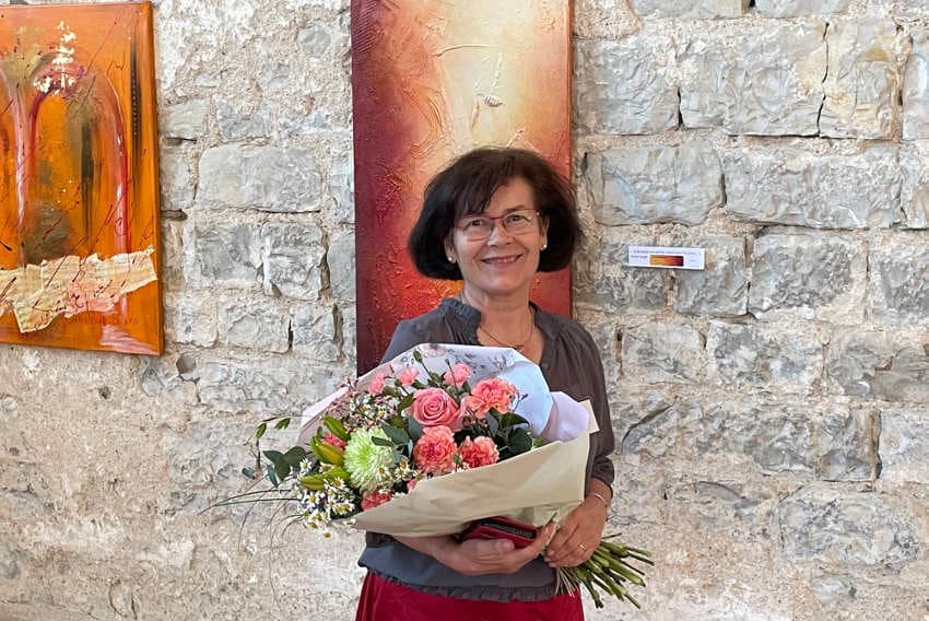 L’abstrait comme espace de liberté : Alice BIAIS-BELARD sublime les retrouvailles postales à l’Abbaye de REIGNY