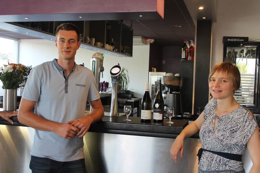 Le domaine Alain MATHIAS vante le potentiel viticole du terroir d’Epineuil auprès de la JCE d’Auxerre…