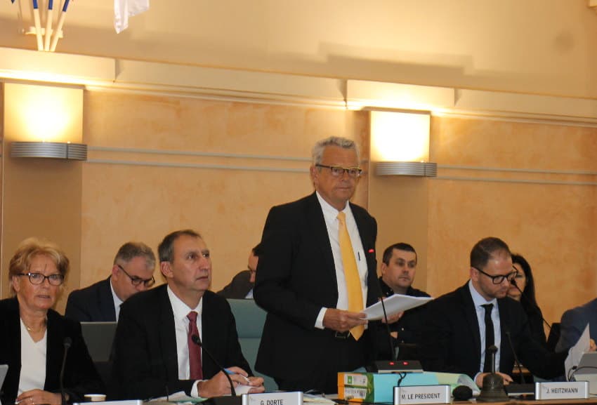 A l’unanimité moins trois abstentions : le Département de l'Yonne choisit le 39.3 plutôt que le 49.3 pour adopter son budget !