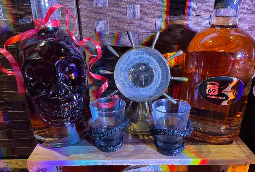 La « Cave aux 13 Ors » convie les amateurs de rhum au septième ciel de la dégustation avec le « Kama Sutra »…