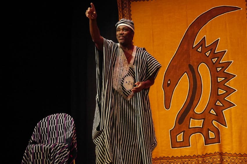 Innocent YAPI au service de l’expression orale dans le cadre d’un festival : le « conte » est bon !