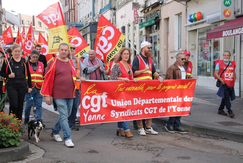 La rue est à eux pour mieux revendiquer : l’intersyndicale plus que jamais debout, prête à la lutte à Auxerre...