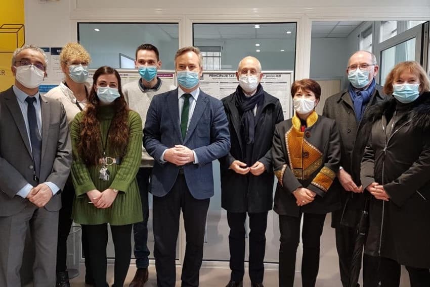 Le PDG du Groupe LA POSTE se déplace à Chéroy : Philippe WAHL satisfait du pari gagnant de France Services