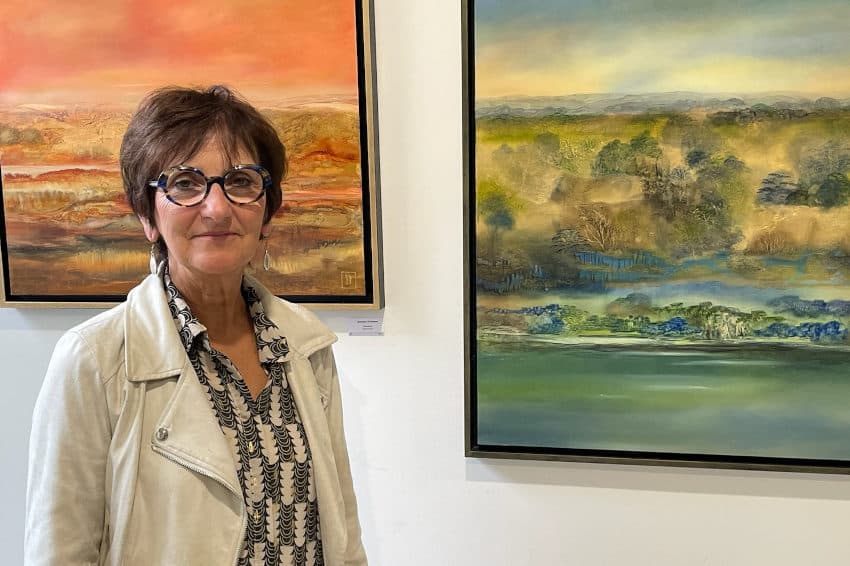 Clin d’œil : l’univers coloré de Joëlle RHODE s’expose toujours à la galerie Porte 68