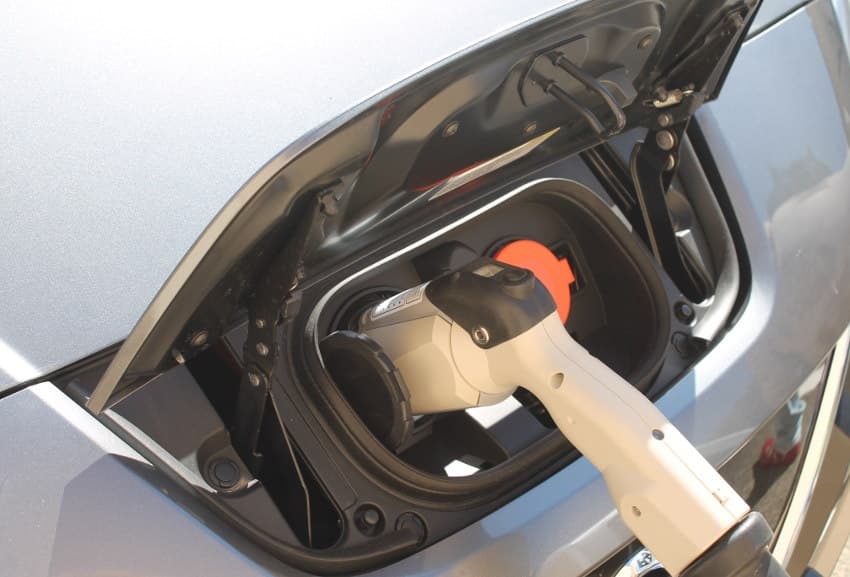 La mariée nous cache des défauts : la voiture électrique est fantastique, vraiment ?