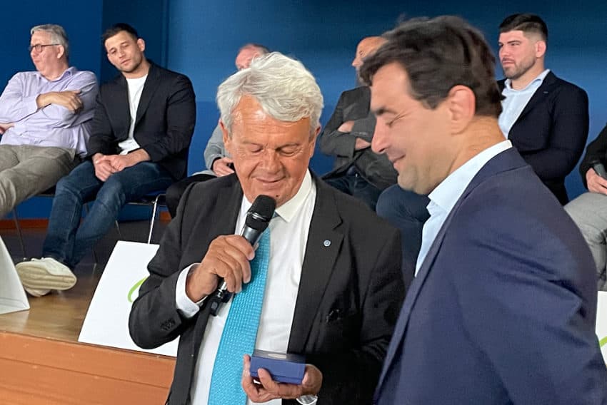 Distinction : Stéphane NOMIS, président de la Fédération Française de Judo épinglé par Patrick GENDRAUD