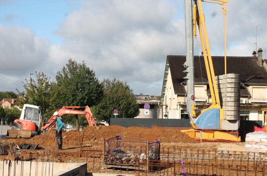 Clin d’œil : le restaurant scolaire de la Rive Droite à Auxerre met déjà en appétit, sa livraison est prévue à la rentrée 2026 !