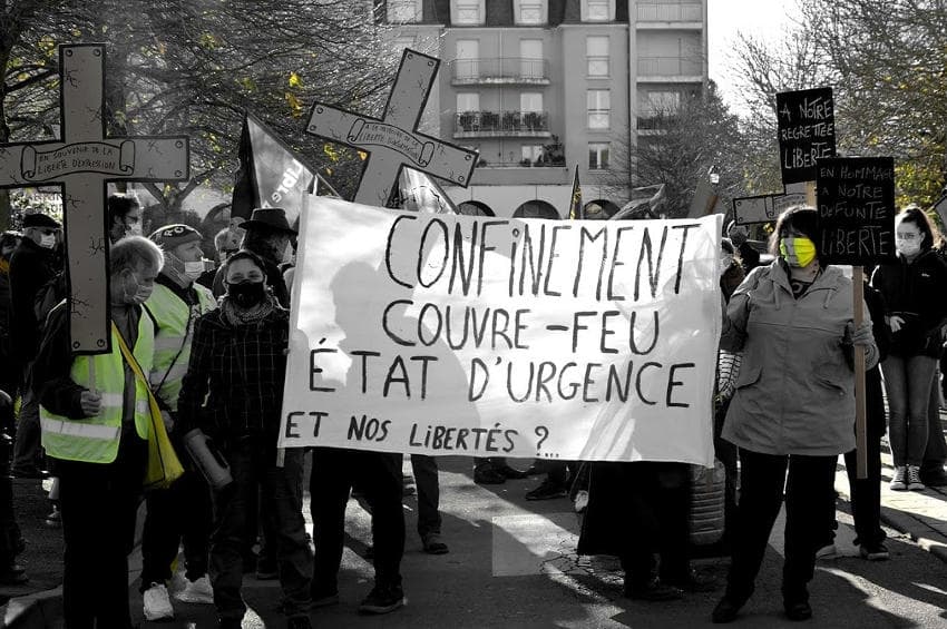 Le droit aux libertés trouve toujours ses ardents défenseurs : l’Assemblée Populaire d’Auxerre ne faillit pas