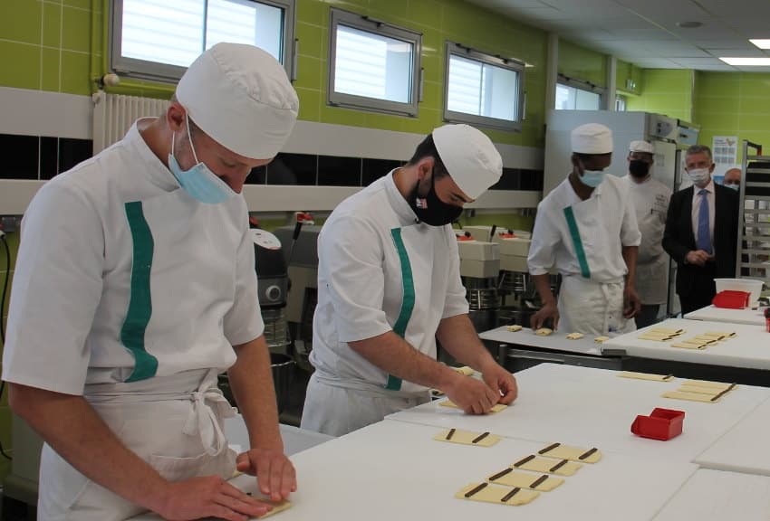 Challenge : les jeunes boulangers/pâtissiers de l’Yonne à pied d’œuvre ce lundi au CIFA