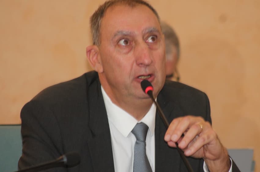 34 voix portent Grégory DORTE à la présidence du Conseil départemental de l’Yonne : « se relever les manches face aux défis ! »