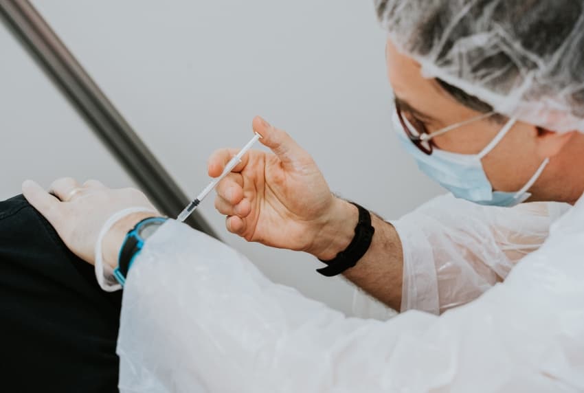 Plan de vaccination : les avis sont encore très partagés parmi les plus jeunes