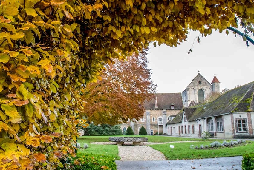 Abbaye de Pontigny : le Rassemblement National s’oppose toujours à la privatisation du domaine…