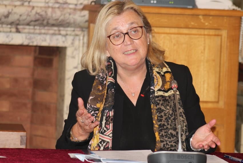 L’hôpital de Sens centre de vaccination du nord de l’Yonne ? Une évidence défendue par Marie-Louise FORT…