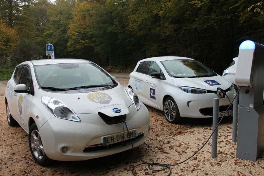 Leur présence est insuffisante dans l’Hexagone : plus de points de recharge pour doper les véhicules électriques ?