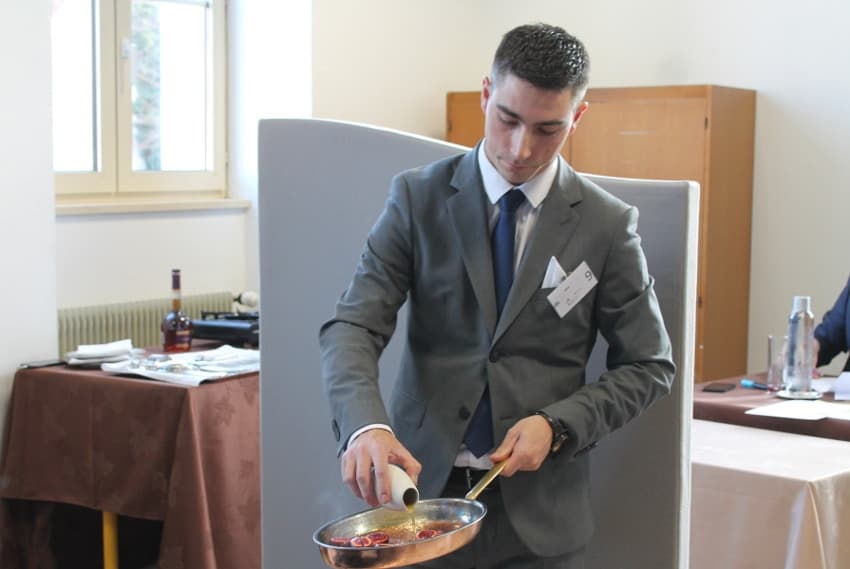 Mondial des Maîtres d’hôtel : le Bourguignon Valentin MEROT en lice pour décrocher la lune…