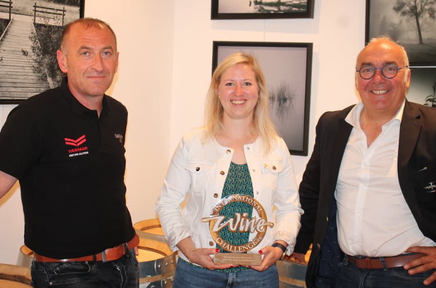 « La Chablisienne » reine de la meilleure vinification du vin blanc : un 5ème sacre mondial auprès de l'IWC obtenu grâce à Estelle ROY !