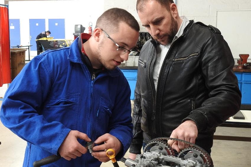 Cinq jeunes orfèvres en mécanique tentent de décrocher le titre « d’Un des meilleurs apprentis de France » de l’Yonne