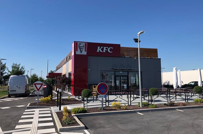 Les recettes de poulet made in Kentucky vont faire des heureux dans l’Yonne : KFC pose enfin ses jalons à Sens