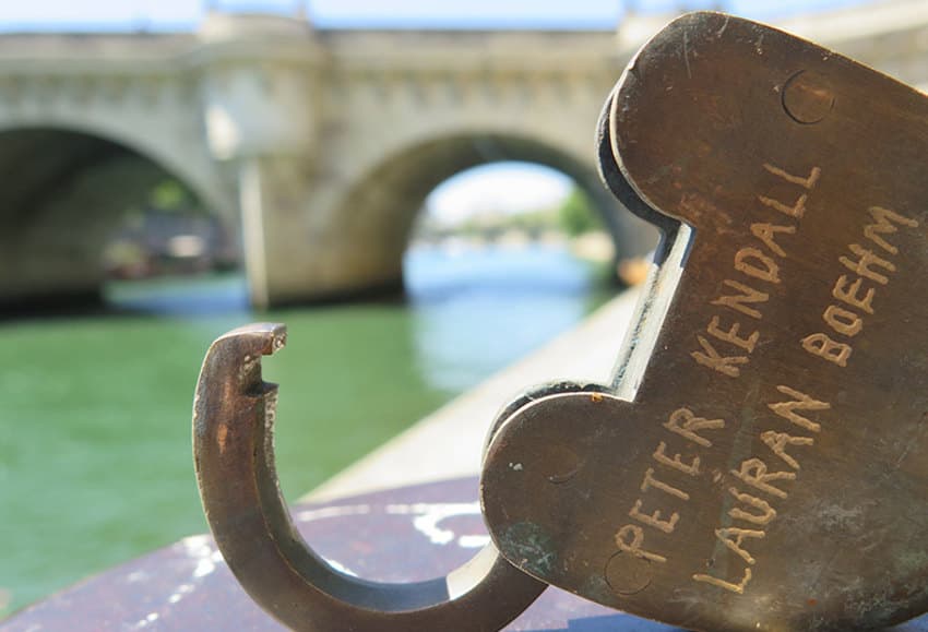 L’amour « cadenassé » du Pont des Arts se découvre grâce à Phileas au Musée Romain Rolland de Clamecy