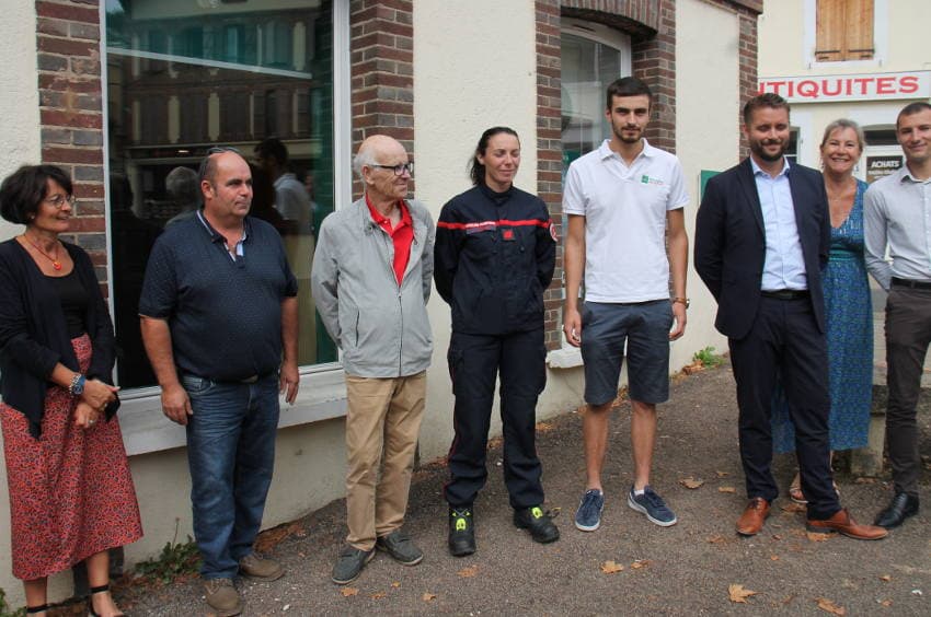 L’assureur mutualiste équipe ses agences dont Toucy : GROUPAMA sauve des vies avec ses défibrillateurs