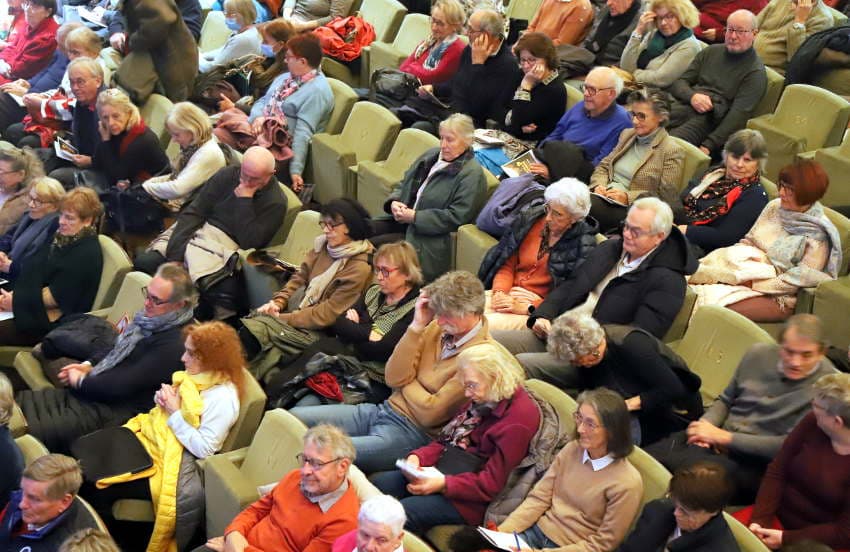 Le Cercle Condorcet fait abstraction de toute "autorité" pour passer le relais à l’Association des Entretiens d’Auxerre !