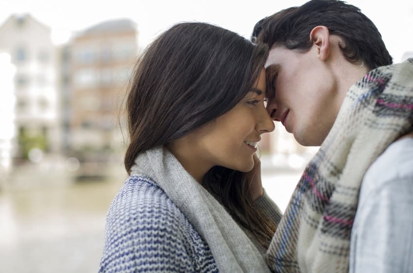 Entre vertige de l’amour et virus passionnel : la Saint-Valentin enflamme les couples de la planète