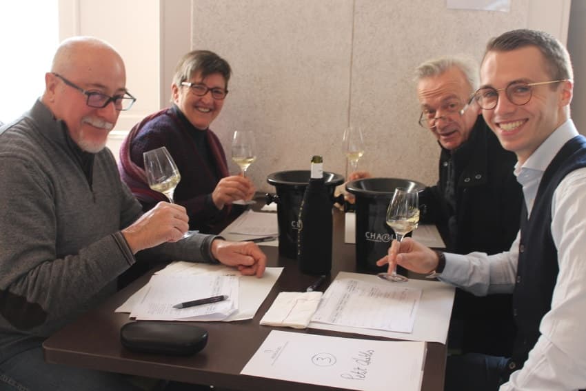 Le 35ème Concours des vins de Chablis est maintenu : dégustation sous haute protection pour les jurés…