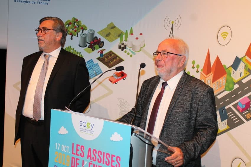 Robert BIDEAU l’évoque aux Assises du SDEY : une unité de production photovoltaïque est à l'étude à MONETEAU…