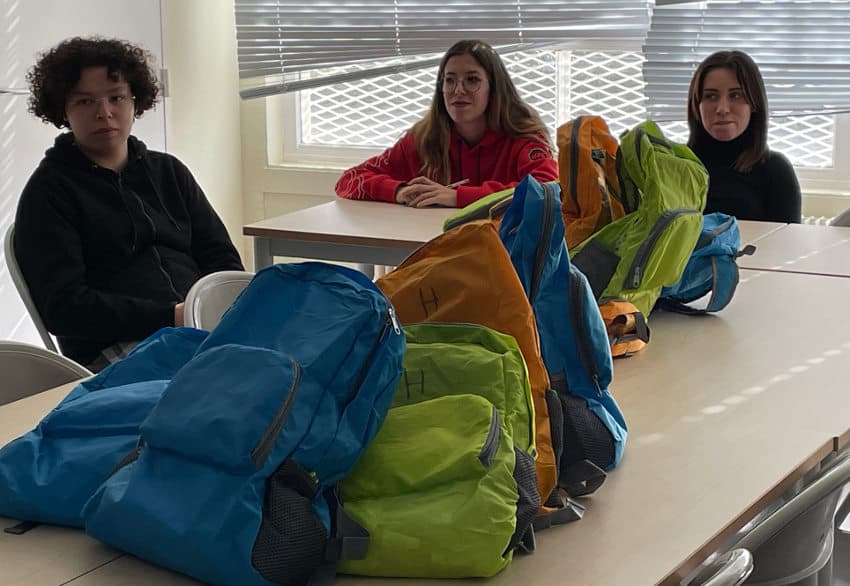 Ils deviennent des « héros » pour la semaine : des jeunes de la Mission Locale d’Auxerre découvrent l’altruisme