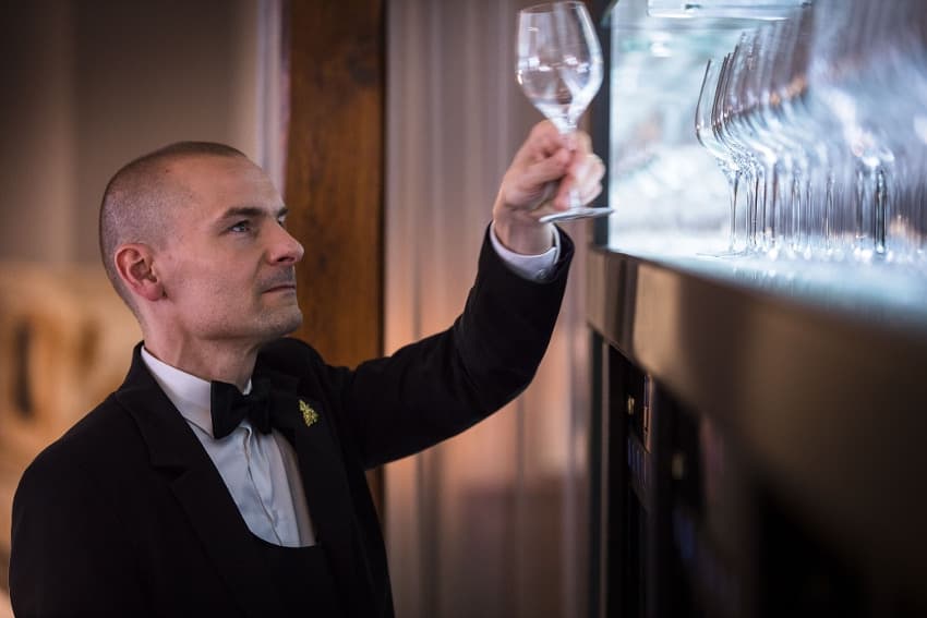 Le nec plus ultra a été obtenu par le chef sommelier de la Maison Bernard LOISEAU : un titre de MOF !