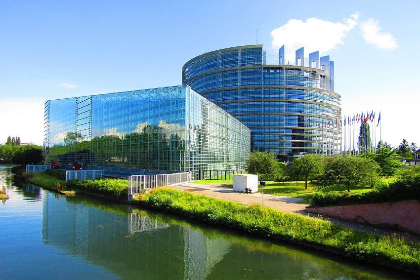 La dette européenne doit-elle être fédéralisée à terme ? La justification manichéenne du « ça coûtera ce que ça coûtera ! »