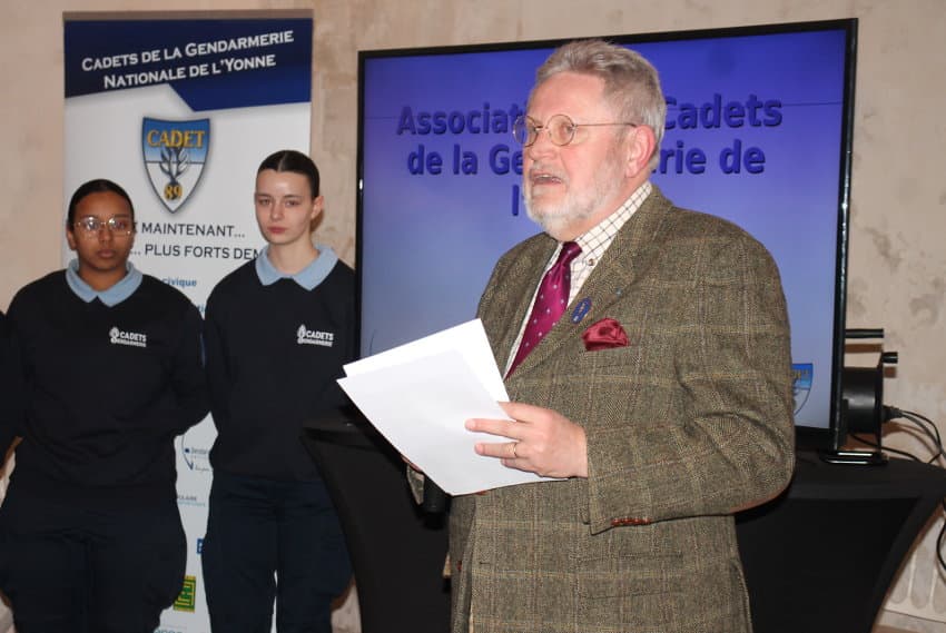 Les Cadets remercient leurs mécènes : la Gendarmerie, un tremplin pour apprendre les valeurs de la République…