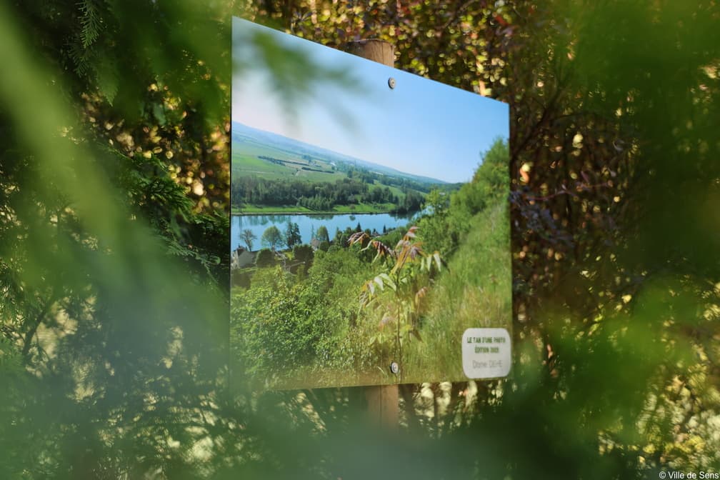 Sens : Le Grand Sénonais en noir et blanc au Moulin à Tan