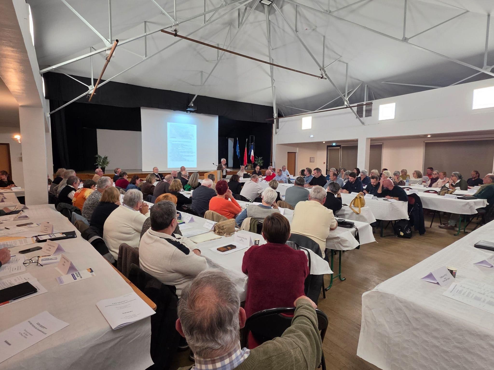 À Champignelles, les maires face aux réalités du terrain