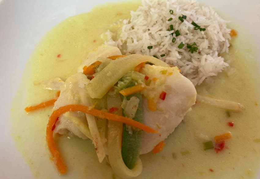 « L’Aile ou la Cuisse » : La Croix Blanche renaît tel un Phénix avec ses recettes du terroir aux saveurs exotiques