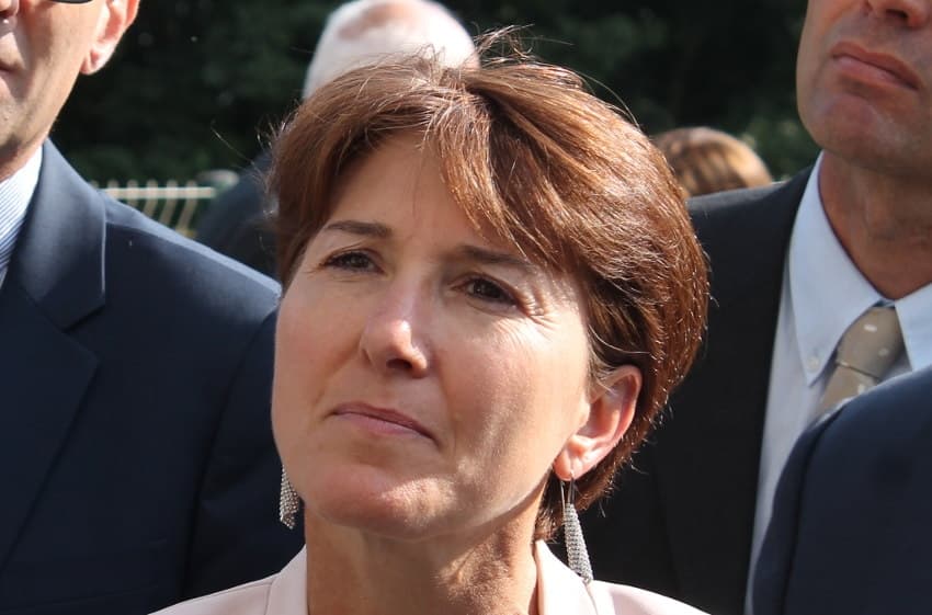 La députée reste dans la course des municipales : Michèle CROUZET divorce de la REM sans concession…