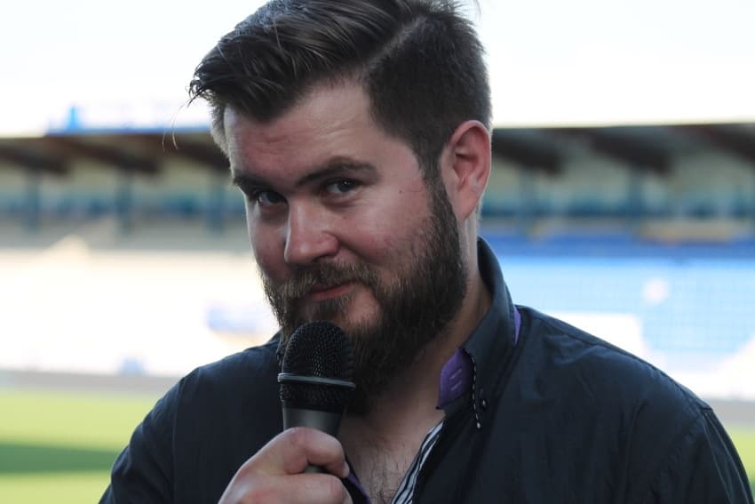 Nouveau speaker de l’AJA, l’animateur Mathieu MONTELS (France Bleu Auxerre) fait déjà entendre sa voix…