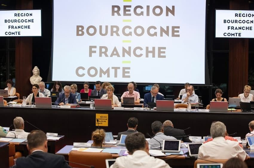 Atmosphère étrange à Dijon : l’exécutif régional se retrouve vendredi en assemblée plénière présentielle…