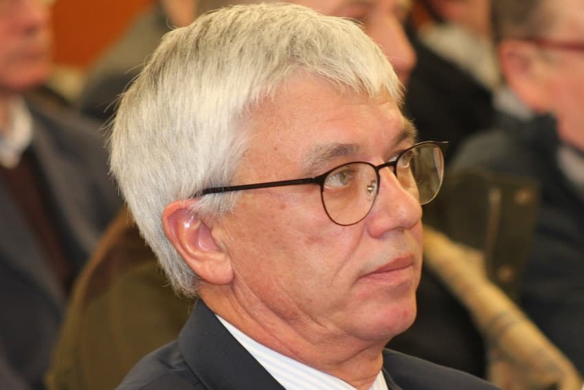 La fibre optique va se déployer dans le village au célèbre château : DRUYES devrait être connectable dès…2021