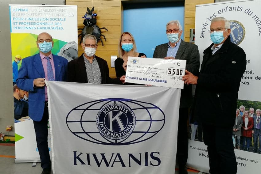 Le KIWANIS Auxerre fidèle à son credo de servir les enfants : 3 500 euros offerts aux Journées de l’Autisme de l’EPNAK
