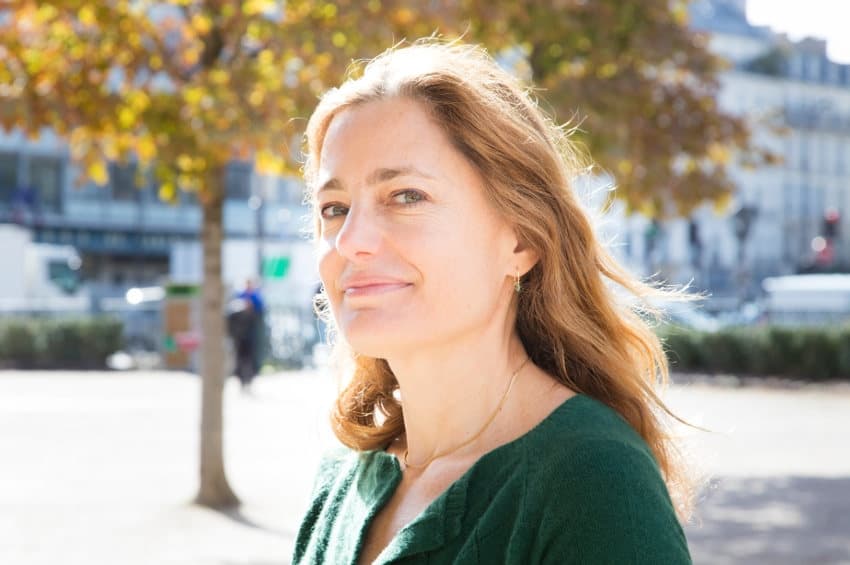 La journaliste Colombe SCHNECK dédicacera son dernier ouvrage au Club des écrivains de Bourgogne…