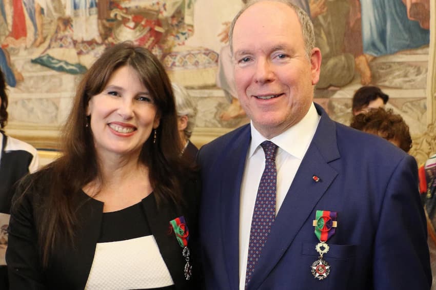 Rencontre princière pour l’ambassadrice de l’Yonne, Christelle LOURY et Albert II de Monaco tous deux médaillés de la SEP…