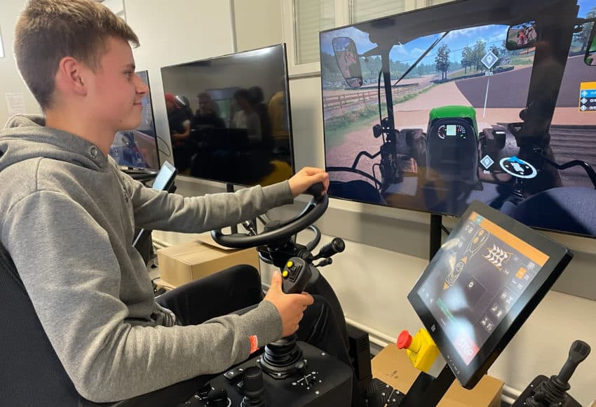 Le virtuel au service des apprenants : la conduite d’engins agricoles facilitée grâce à des simulateurs à la Brosse