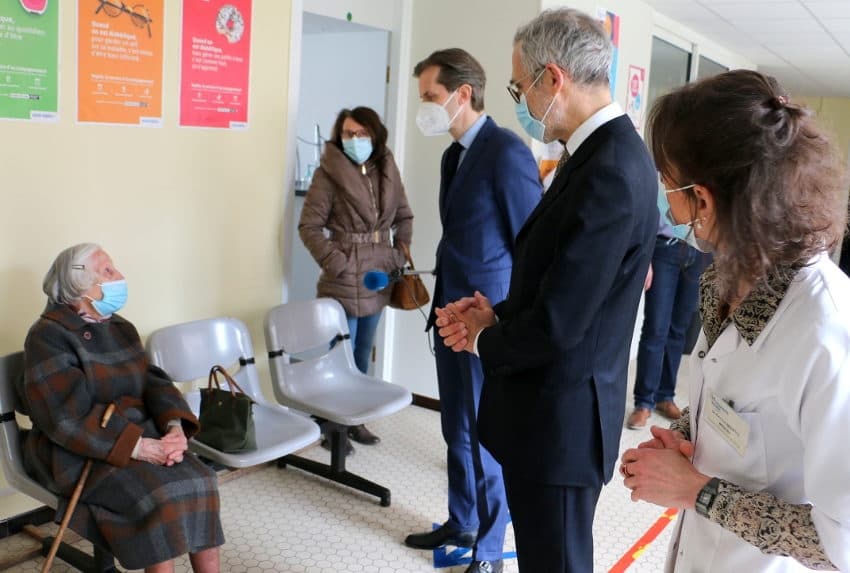 La vaccination progresse dans l’Yonne : les piqûres ont la cote au Centre d’Examens de Santé de la CPAM !